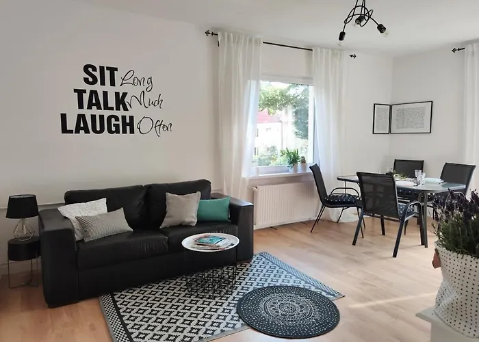 W Sasiedztwie Lasu 1800m Od Morza